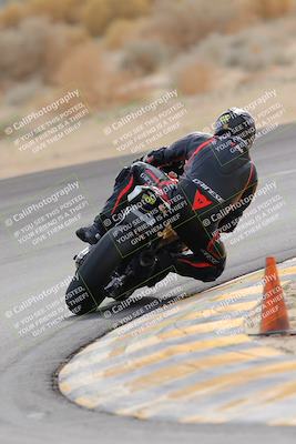 media/Dec-17-2022-SoCal Trackdays (Sat) [[224abd9271]]/Turn 10 Backside (120pm)/